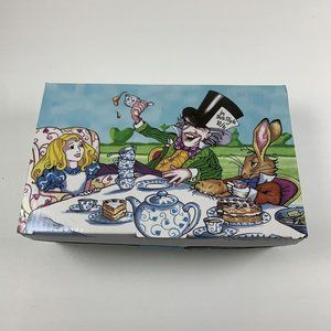Cardew Design Alice in Wonderland Ceramic Basket‎ and Set of 4 Spoons White 6198